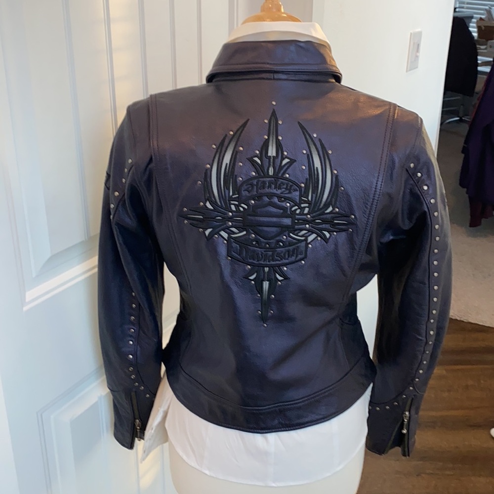 Women’s Harley Davidson leather motorcycle jacket in size small